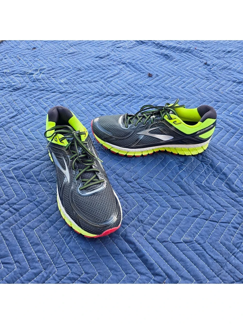 Brooks Adrenaline GTS 16 Running Shoes sz 14 US